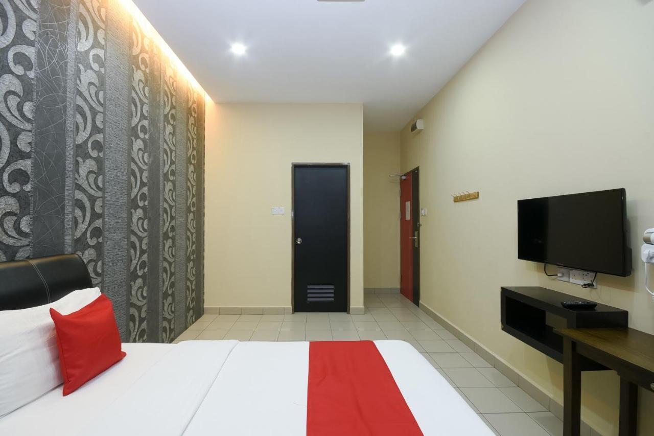 Oyo 89301 Ys Inn Miri Exterior photo