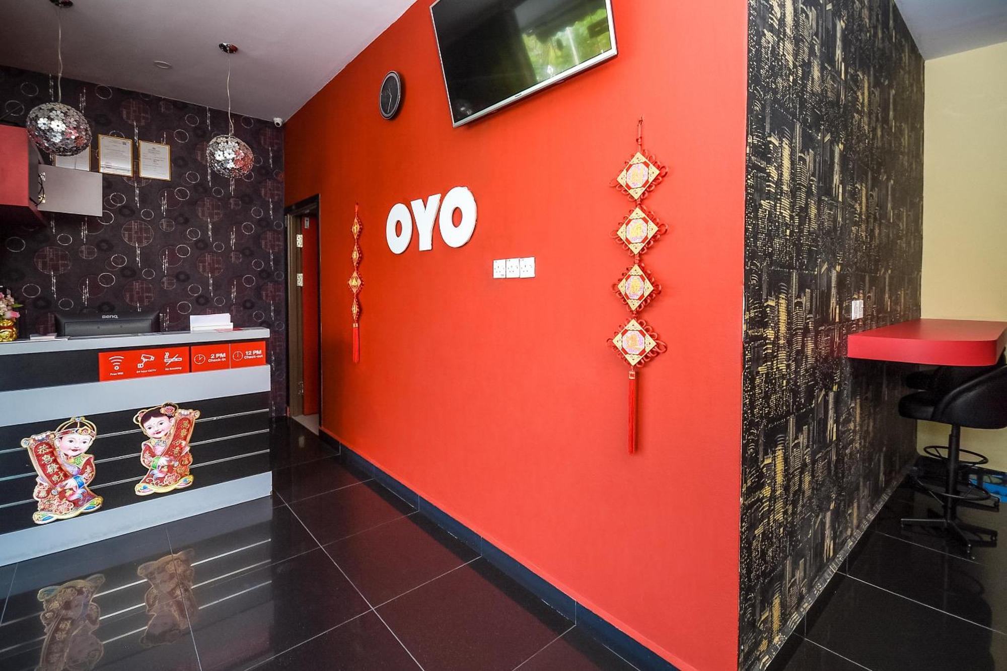 Oyo 89301 Ys Inn Miri Exterior photo