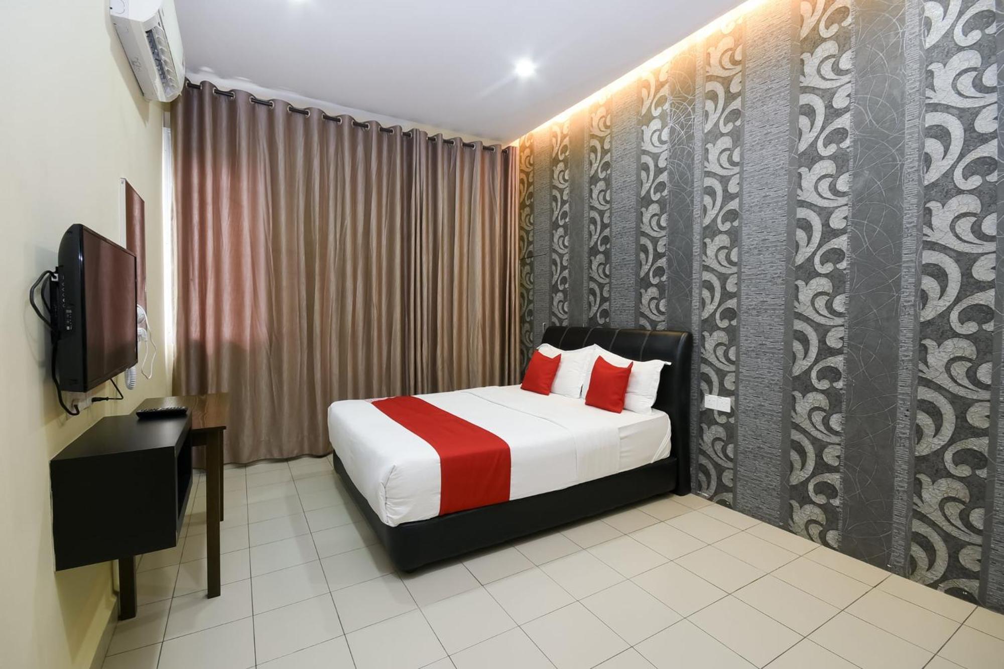 Oyo 89301 Ys Inn Miri Exterior photo