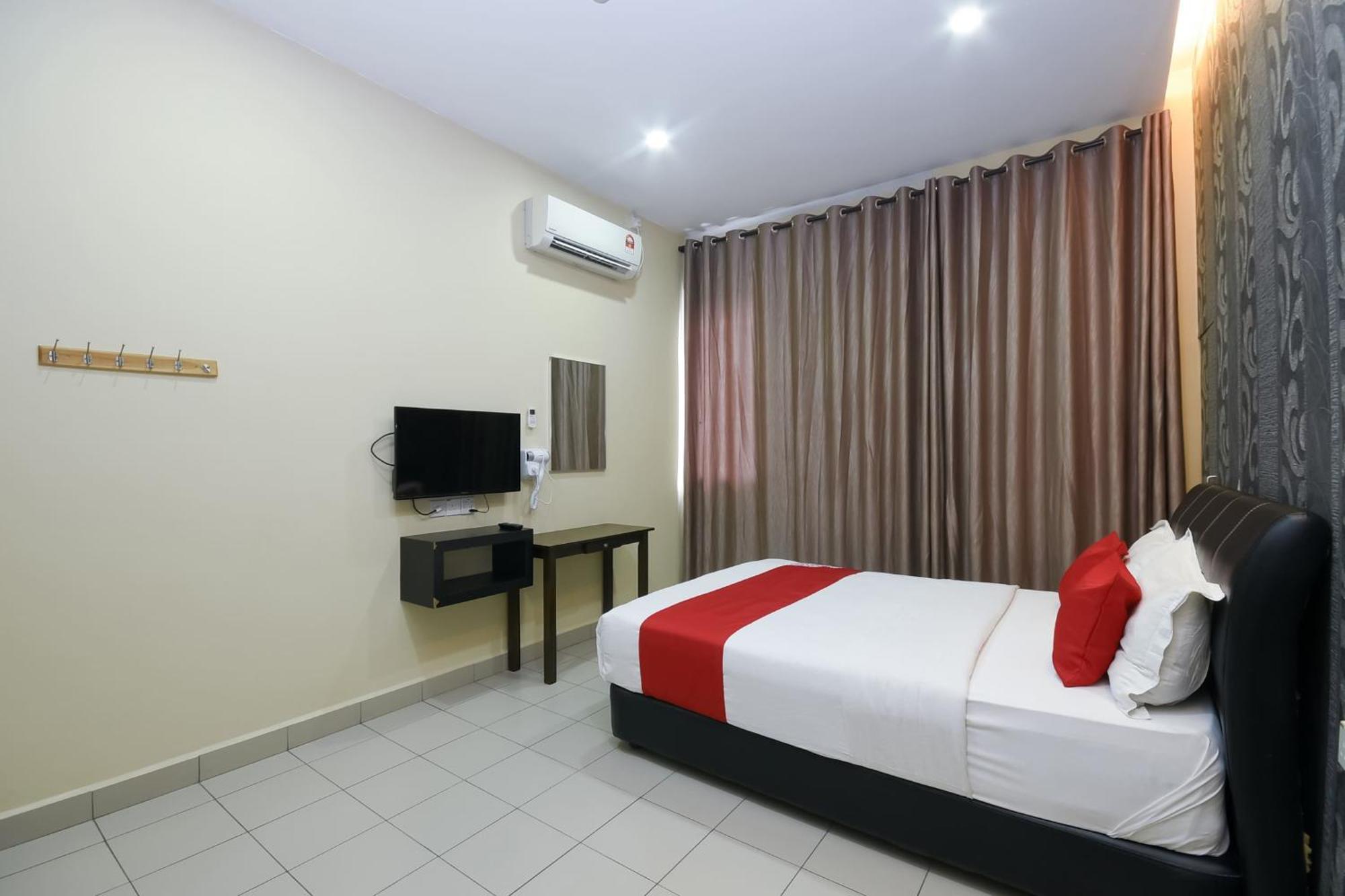 Oyo 89301 Ys Inn Miri Exterior photo
