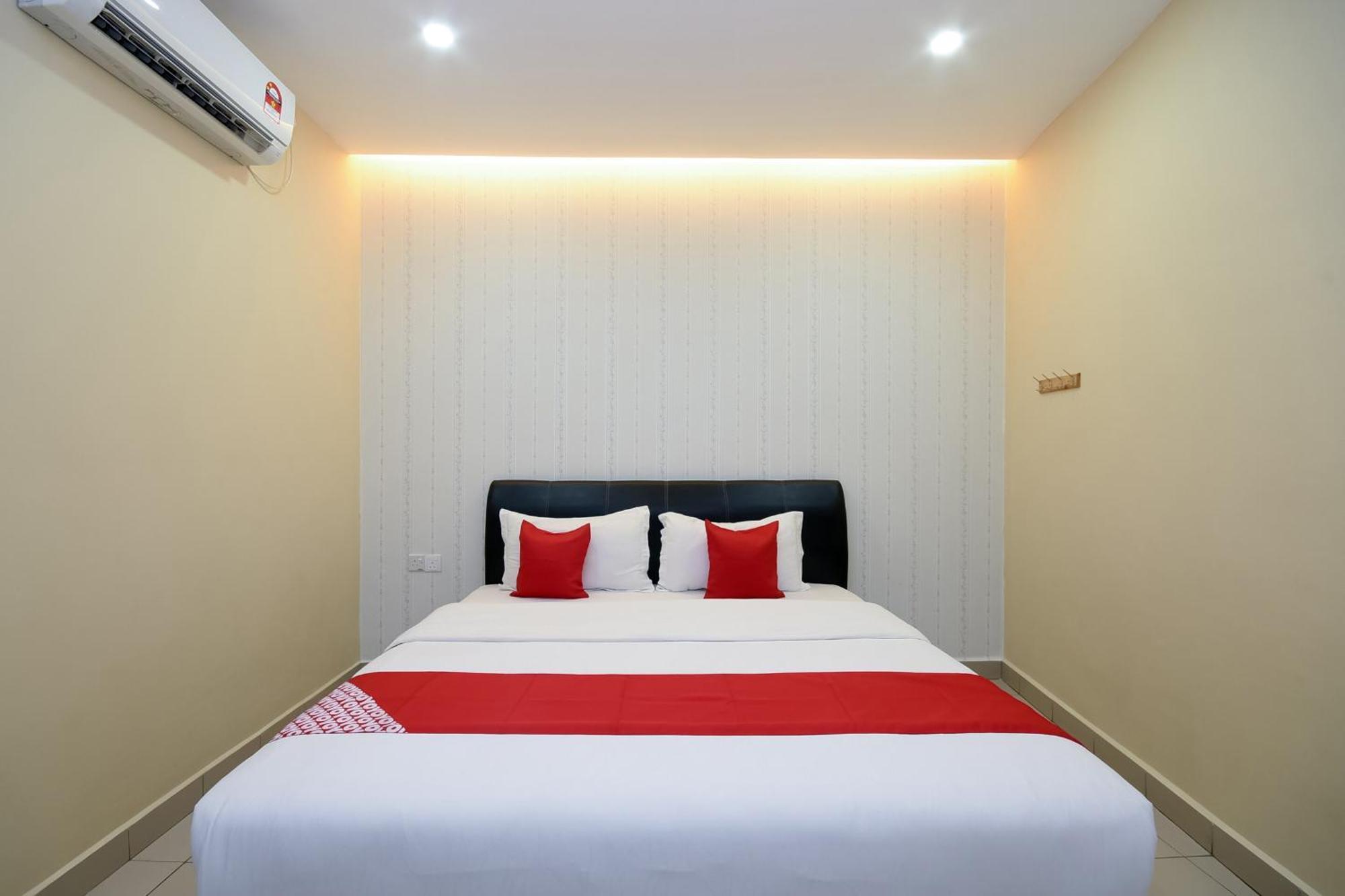 Oyo 89301 Ys Inn Miri Exterior photo