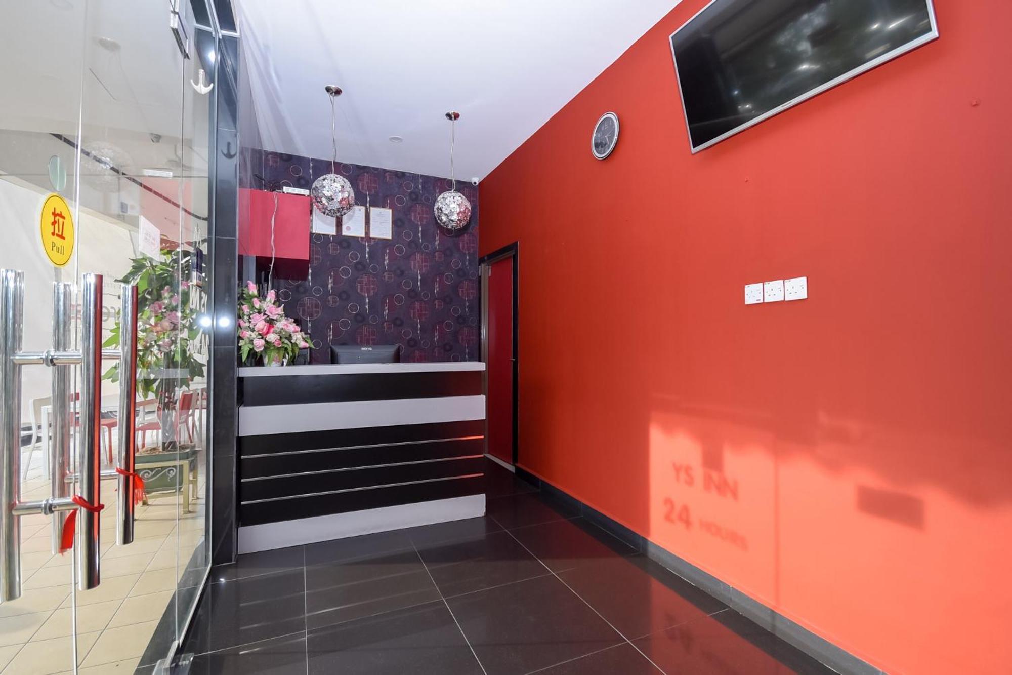 Oyo 89301 Ys Inn Miri Exterior photo