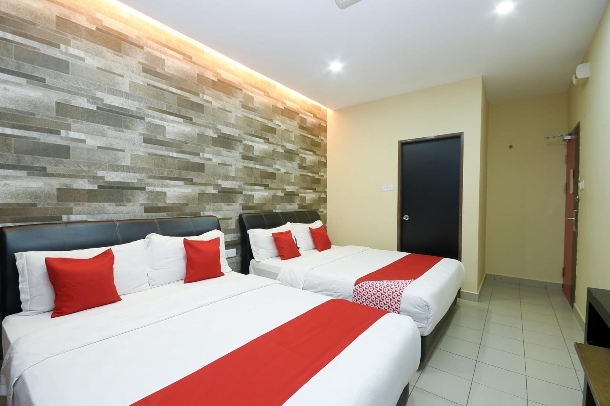 Oyo 89301 Ys Inn Miri Exterior photo