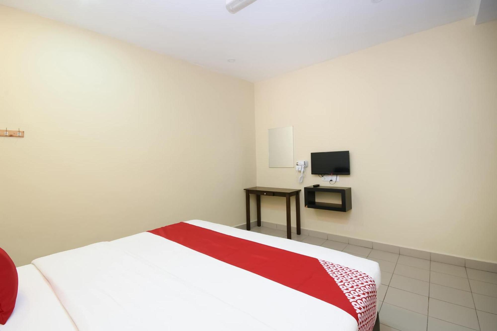 Oyo 89301 Ys Inn Miri Exterior photo