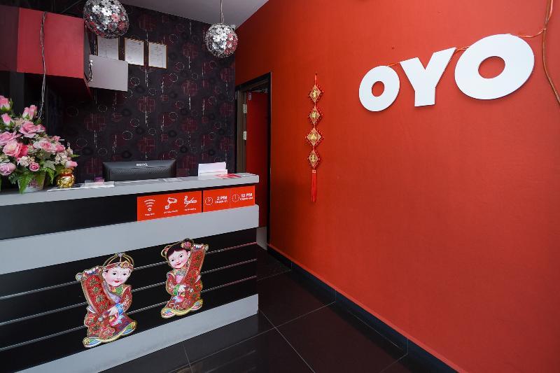 Oyo 89301 Ys Inn Miri Exterior photo